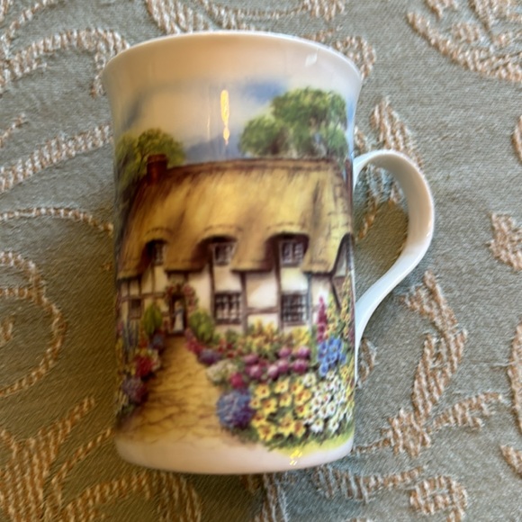 Allyn Nelson Fine Bone China Cottage and Floral Tea Cup - Picture 4 of 5